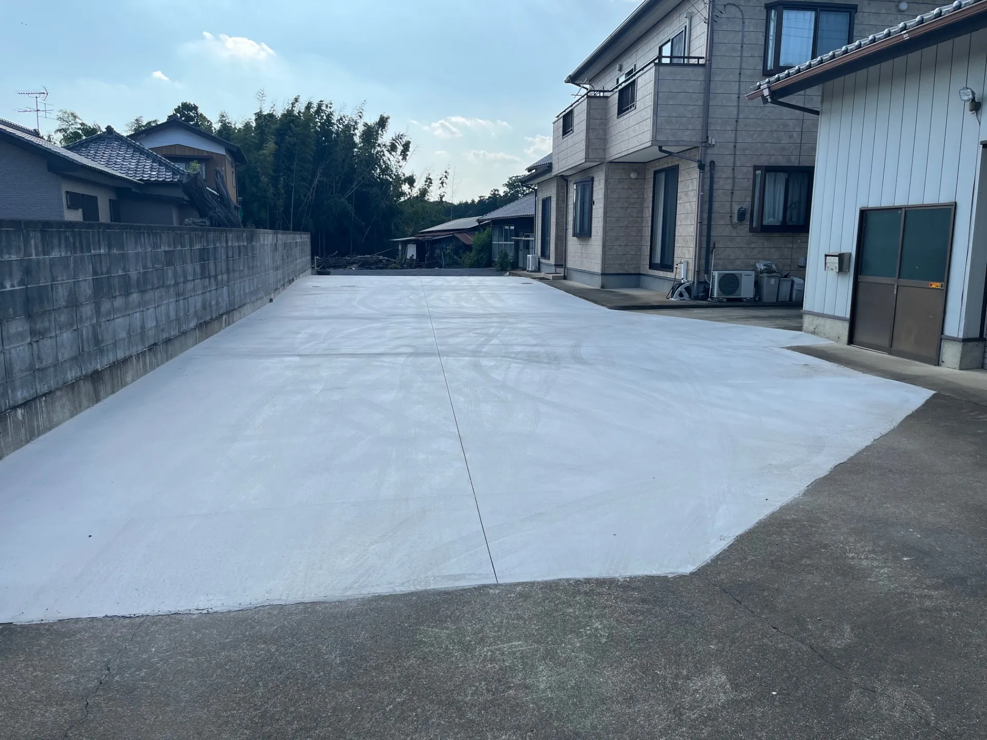 土間コンクリート 駐車場